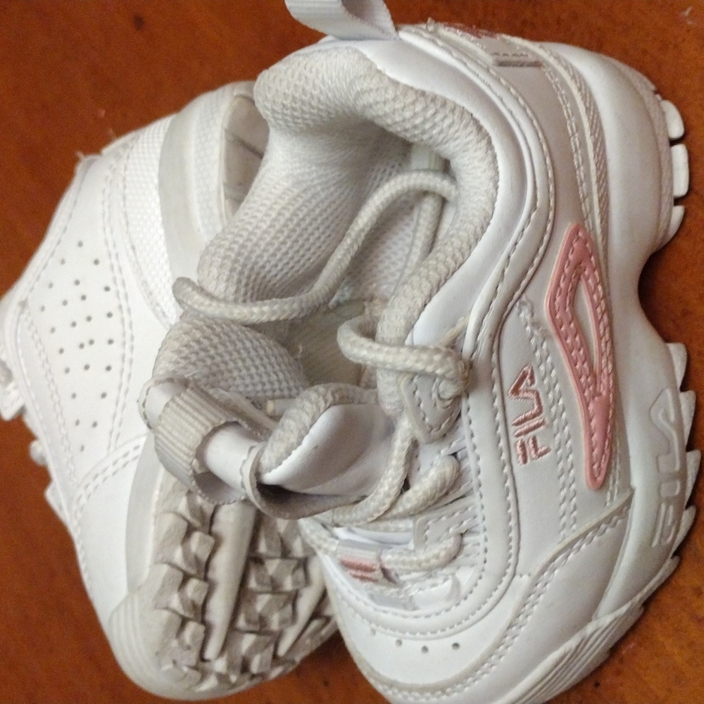 Fila toddler